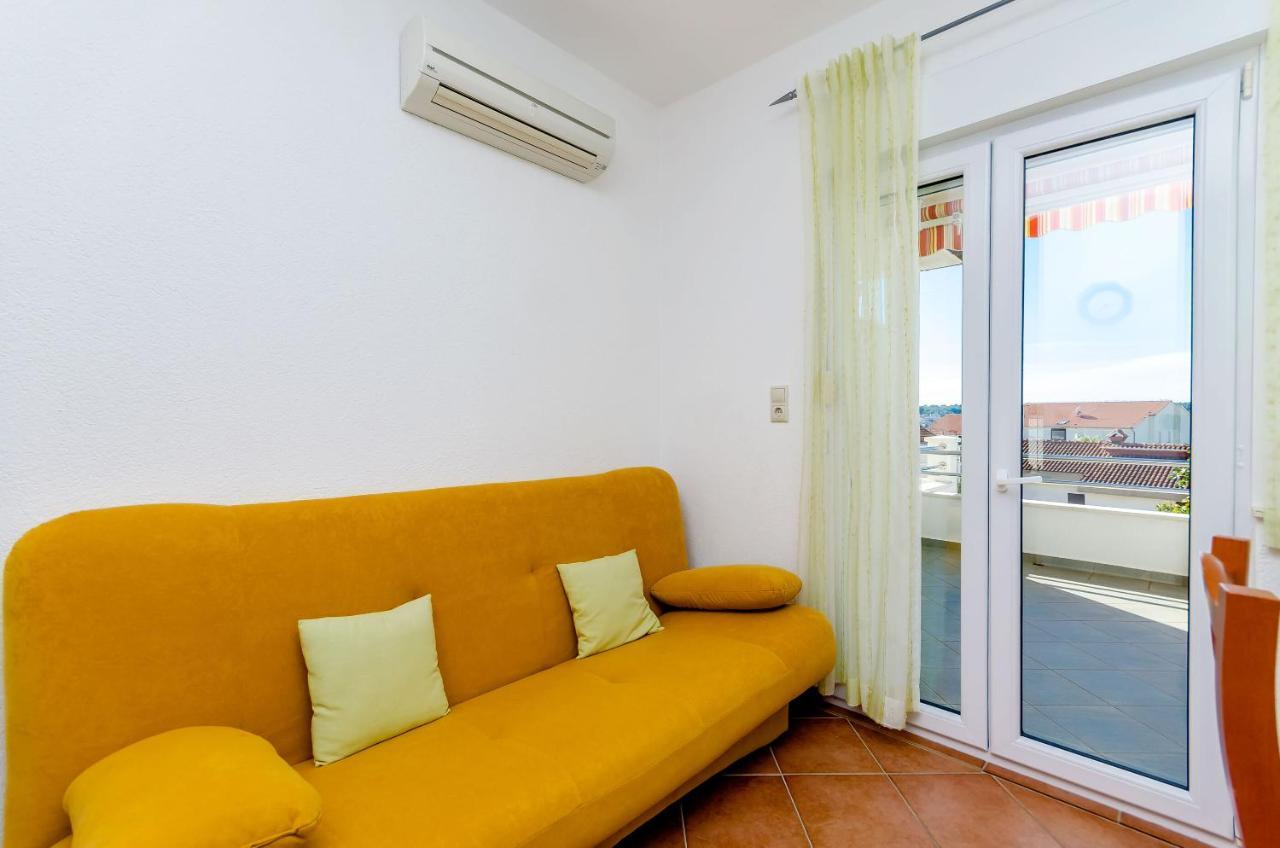 Apartments Palm Tree Трогир Экстерьер фото
