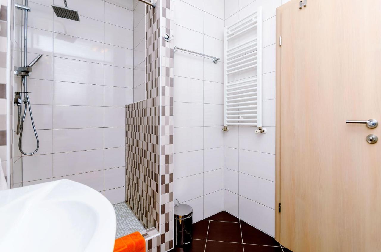 Apartments Palm Tree Трогир Экстерьер фото