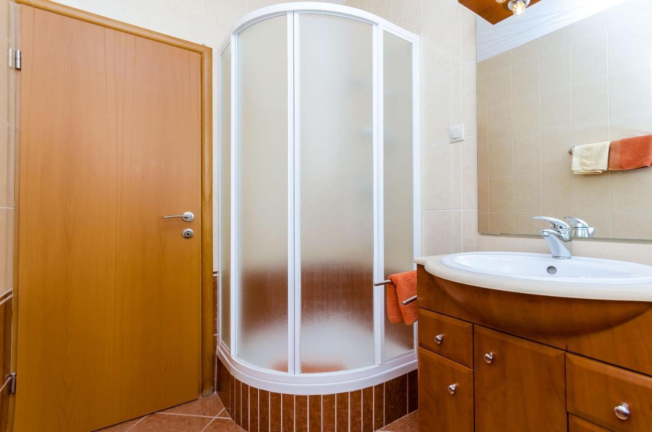 Apartments Palm Tree Трогир Экстерьер фото