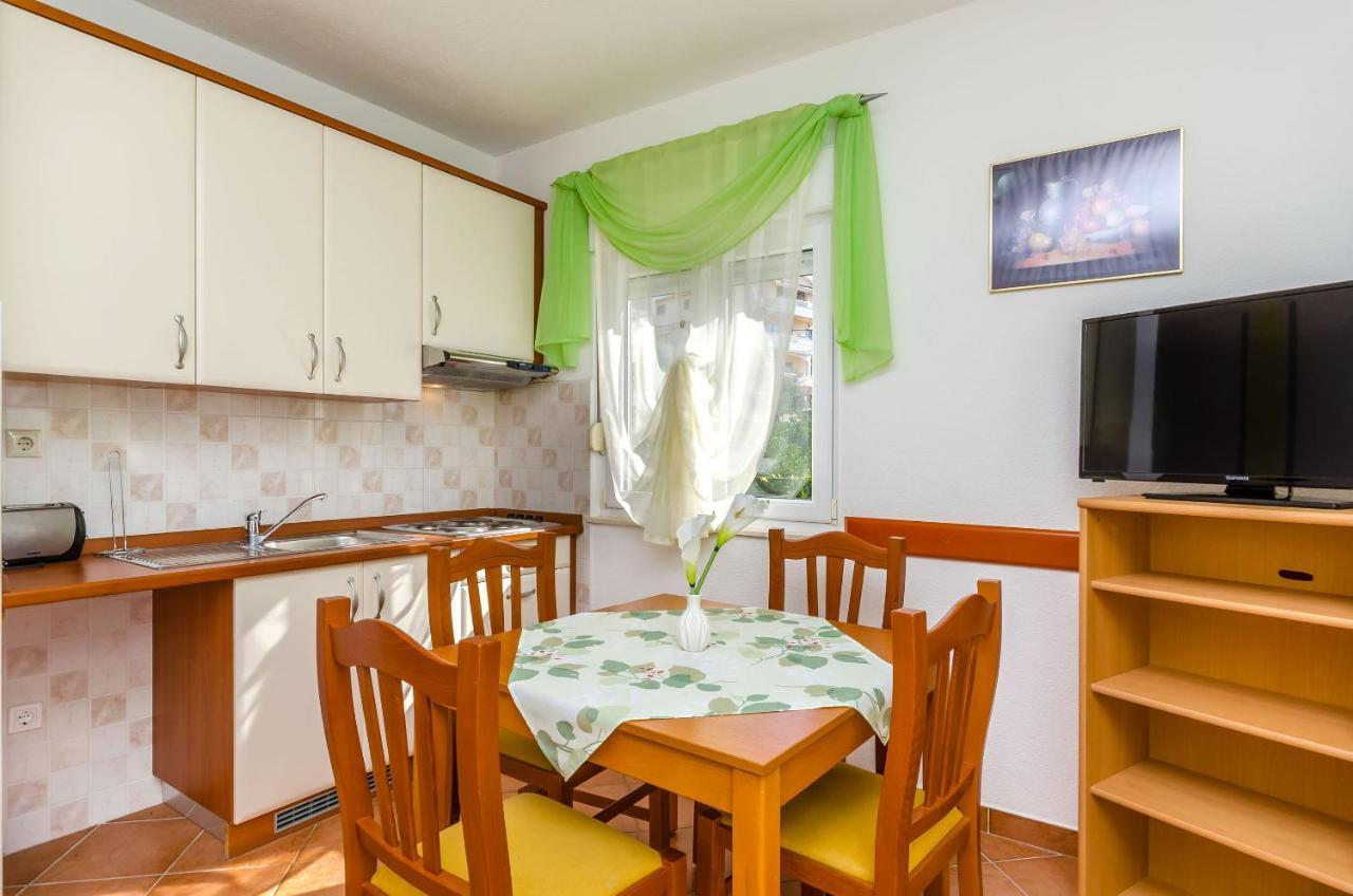 Apartments Palm Tree Трогир Экстерьер фото