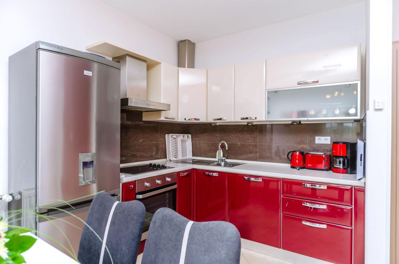 Apartments Palm Tree Трогир Экстерьер фото